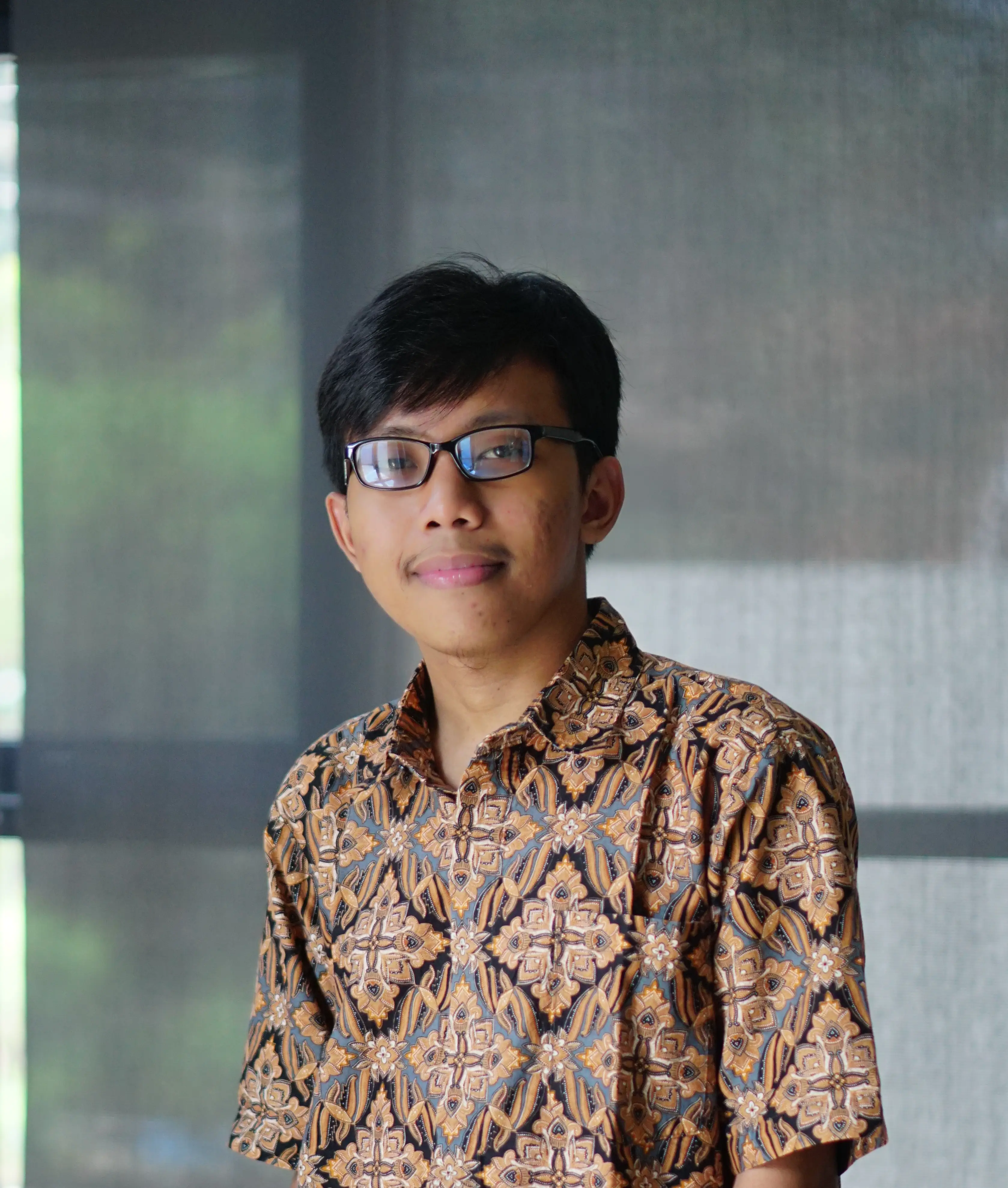 seorang Back-End
                            developer